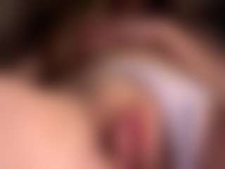 Live cam show with Scarleethot - Nipple Piercings on AdultVida.com
