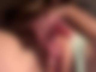 Live cam show with Scarleethot - Bedroom on Camsoda