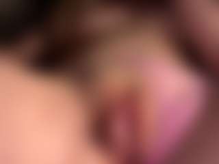 Live cam show with Scarleethot - Average on Dolls Live
