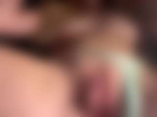 Live cam show with Scarleethot - Bedroom Brown Hair on Hubzter Live