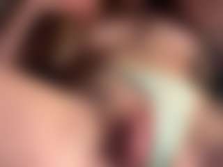 Live cam show with Scarleethot - Fingers on Camsoda