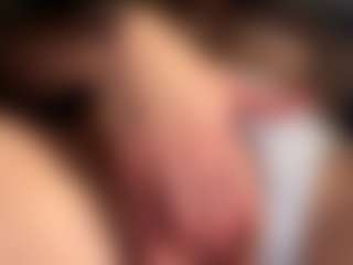 Live cam show with Scarleethot - Shaved Pussy Brown Hair on Camsoda