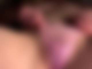 Live cam show with Scarleethot - Petite on Dolls Live
