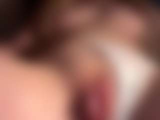 Live cam show with Scarleethot - Flashing on xxxlivecams.org