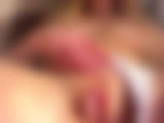 Live cam show with Scarleethot - Big Tits Small Tits on livesuperchat.net