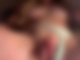 Live cam show with Scarleethot - Sexwebcam Curvy on StripNow