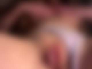 Live cam show with Scarleethot - Skinny on https://playwithruby.com
