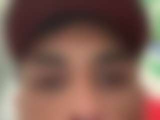 Live cam show with xchentfoo - Average on Milfs Live