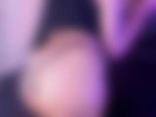 Live cam show with Ariaadna - Nipple Piercings on sexytreat.net