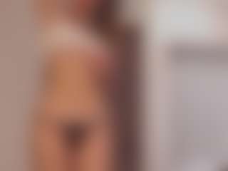Live cam show with Baklajan1918 - Tease Brown Hair on Gym Cam Girls