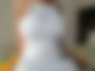 Spettacolo in cam dal vivo con JesicaMillz - Strip Black su Camsoda