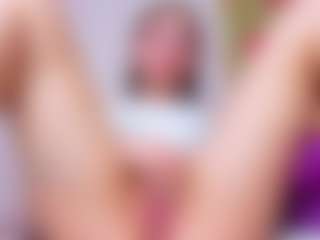 Live cam show with Leri - Fingers on Milfs Live