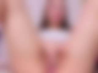 Live cam show with Leri - Striptease on Camsoda