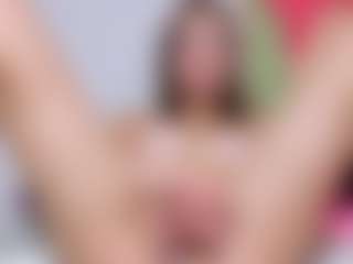 Live cam show with Leri - Green Eyes on boobsie.com