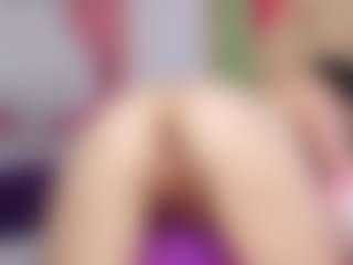 Live cam show with Leri - Handjob on Camsoda