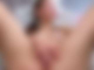 Live cam show with Leri - Full Nudity on Camming Site