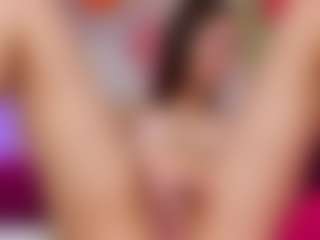 Live cam show with Leri - Green Eyes on chickslive.net