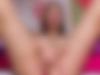 Live cam show with Leri - Green Eyes on milfzrlive.com
