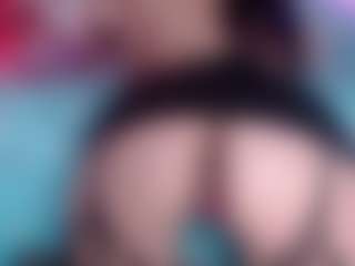 LunaBloom2's Live Sex Cam Show