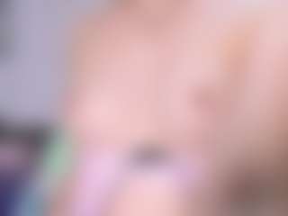 Live cam show with lunna-lust - Athletic Dildo on Camming Site