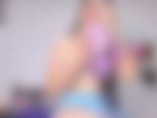 Live cam show with lunna-lust - Natural on livesexfox.com
