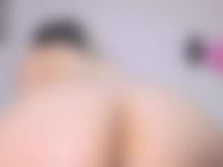 Live cam show with lunna-lust - Small Tits on CamSodaAdn