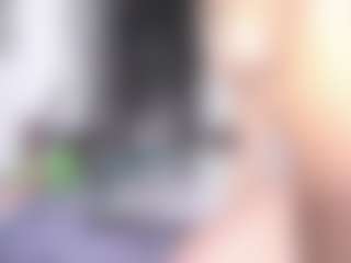 Live cam show with lunna-lust - Athletic on CamClone