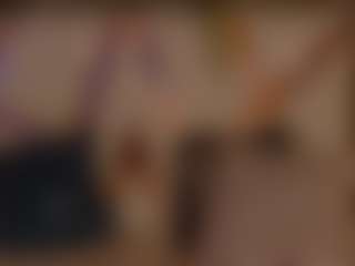 Live cam show with MyApril - Facial on AdultVida.com