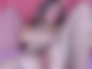 Live cam show with MyApril - Hairy Pussy Brown Hair on Chatstar