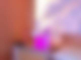 Live cam show with Danna - Public on liverealitysex.com