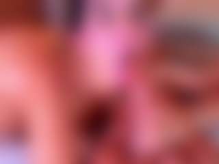 Live cam show with Danna - Curvy on Streamer API