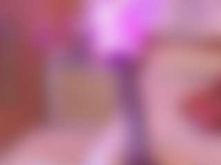 Live cam show with Danna - Natural on Camsoda