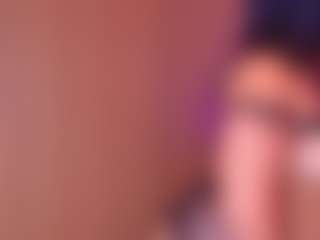Live cam show with Danna - Brown Eyes Curvy on Camsoda