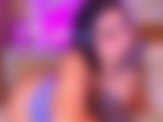 Spettacolo in cam dal vivo con Danna - Squirt su Camsoda