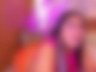 Live cam show with Danna - Shaved Pussy on SmokeAndPoke