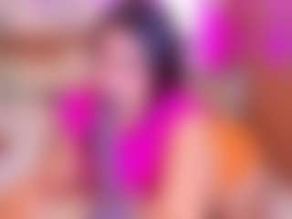 Live cam show with Danna - Oil on Camsoda