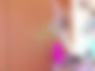 Live cam show with Danna - Striptease on slutload