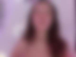 Live cam show with Sophiejoy - Fingers on Fapmatic.com
