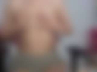 sweetnsassydee's Live Sex Cam Show