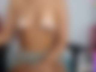 sweetnsassydee's Live Sex Cam Show