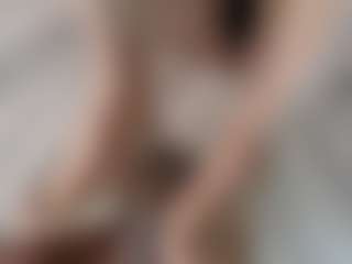 Live cam show with Gymbunnie - Fingering MILF on TeamSkeetLive
