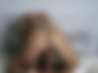 Gymbunnie's Live Sex Cam Show