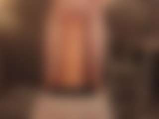 Live cam show with Annie - Ride Torso on justonemore.cc