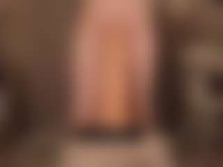 Live cam show with Annie - Ride Torso on wildcum.com