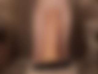 Live cam show with Annie - Big Tits Small Tits on Dolls Live