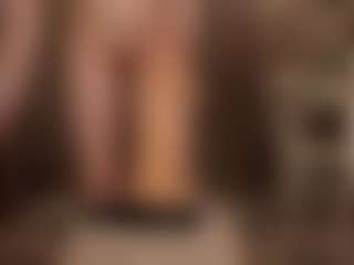 Live cam show with Annie - Blonde Hair Petite on Camsoda