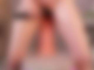 Live cam show with Annie - Blonde Hair on CamClone