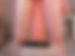 Live cam show with Annie - Skinny on Camsoda