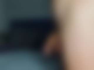 Live cam show with Kristi_Wolf - Strip on livesexfox.com