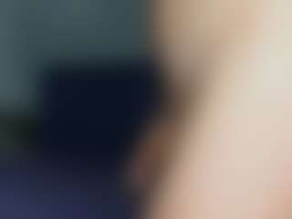 Live cam show with Kristi_Wolf - HD on TastyBlacksLive